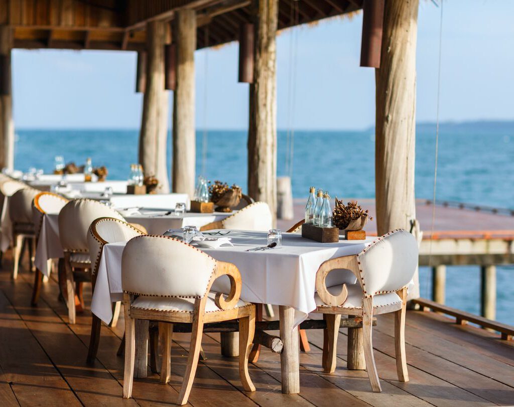 Horizonte Marino: Comedor costero con vistas